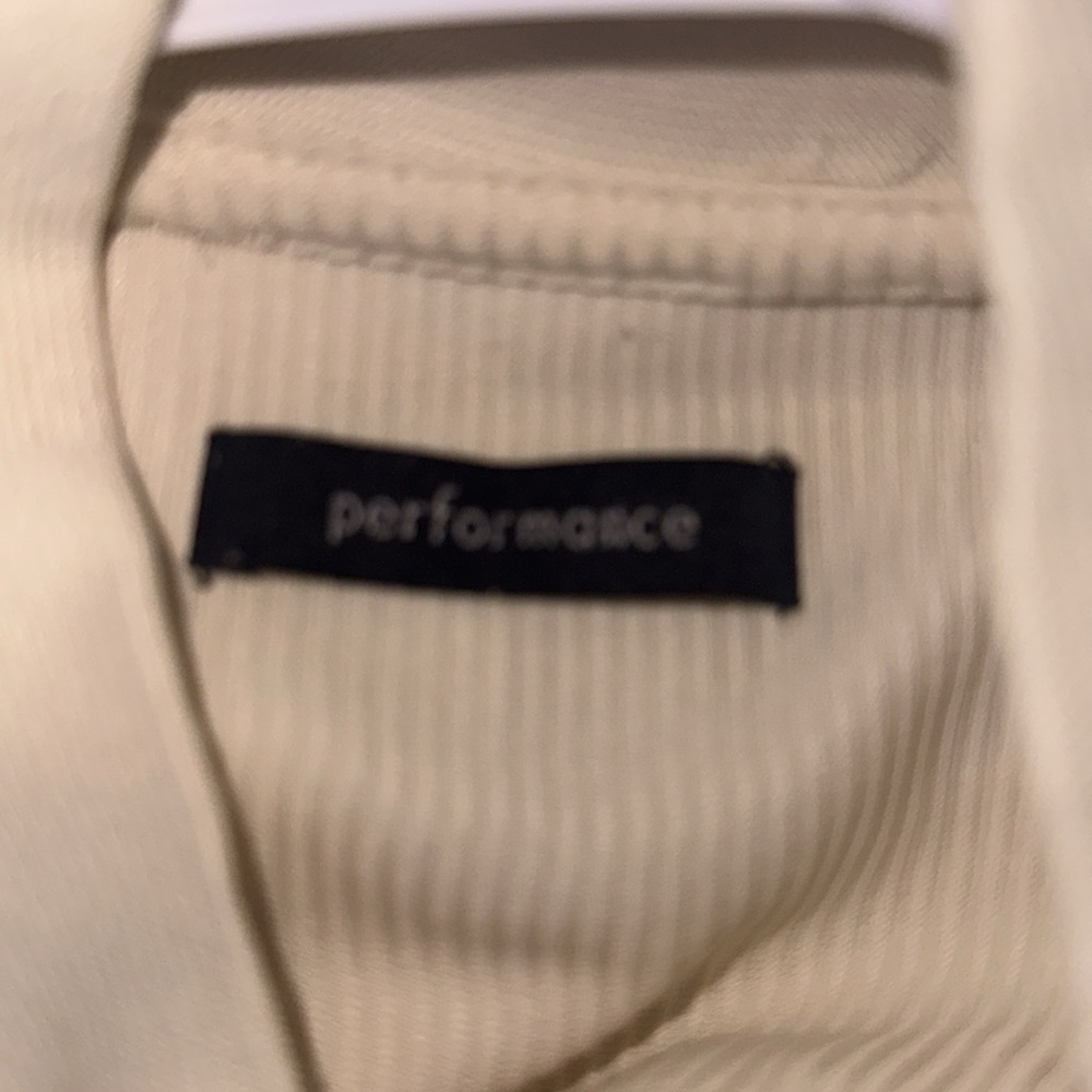 Performance sweater. - Picture 3 of 4